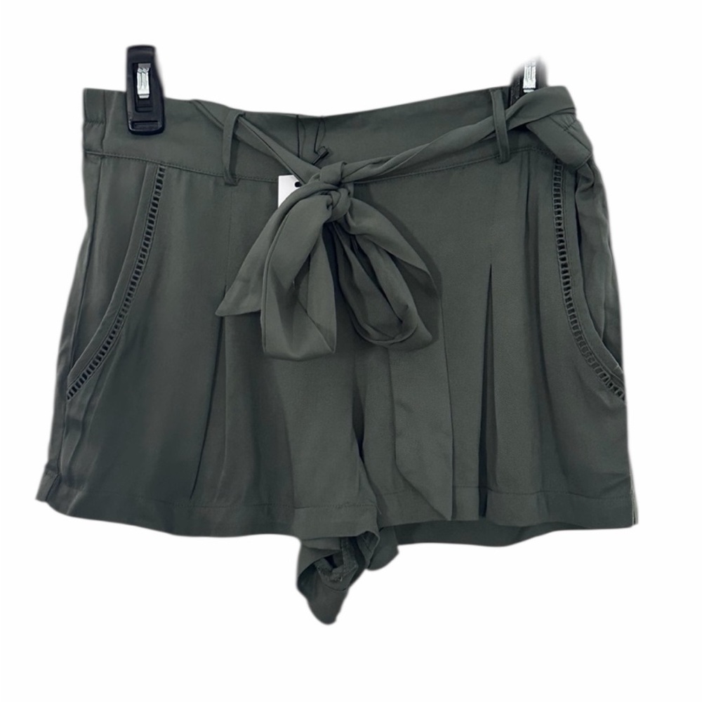 BB Dakota Dusty Olive High Waist Women's Shorts - Size Small - Waist 15” - NWT